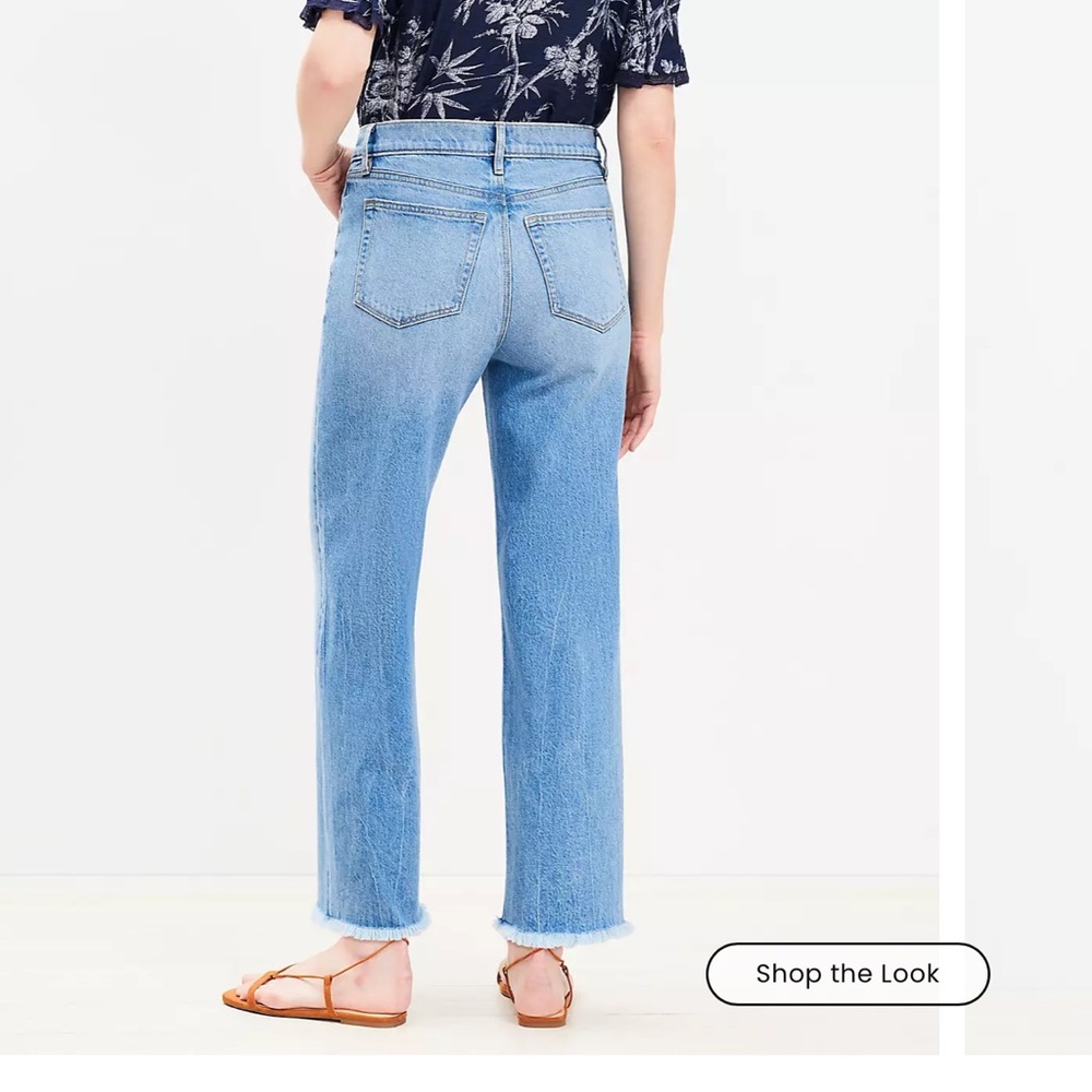 New LOFT Frayed High Rise Wide Leg Crop Jeans in Light Wash - Picture 3 of 3